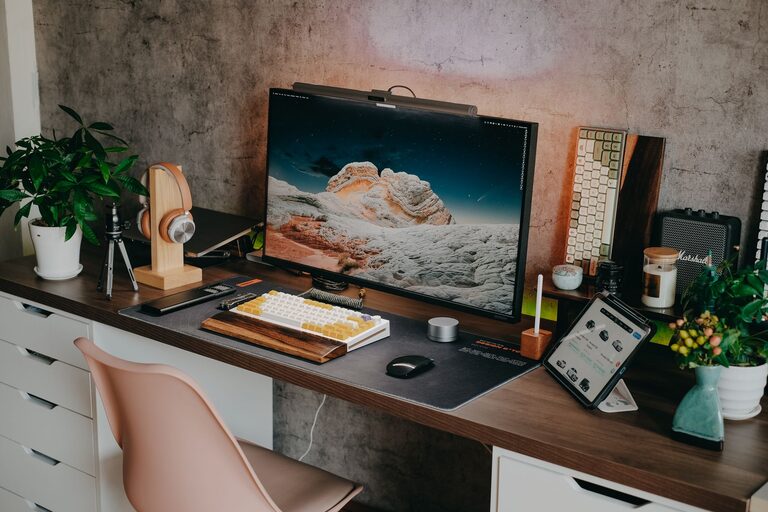 Quick and Easy Ways to Refresh Your Workspace in 10 Minutes